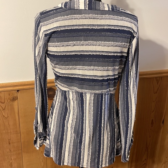 Skye’s The Limit Top - Picture 4 of 6